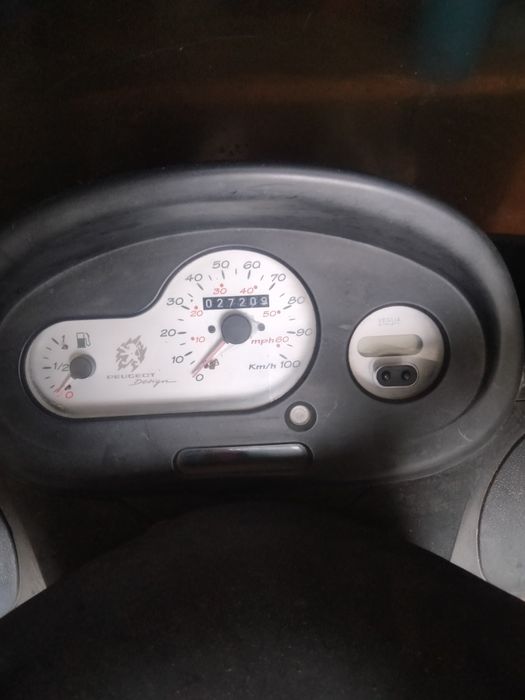 Vand scuter peugeot elyseo