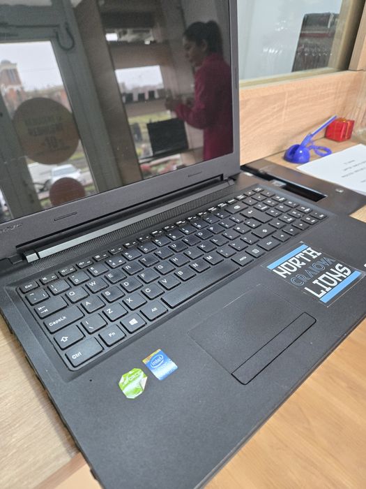 Laptop Lenovo IdeaPad i5 5200U 4GB RAM Windows 10