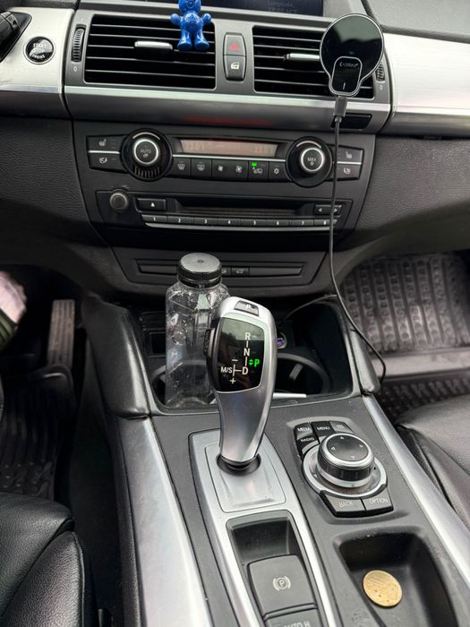 Vand BMW X6 .anul 2012