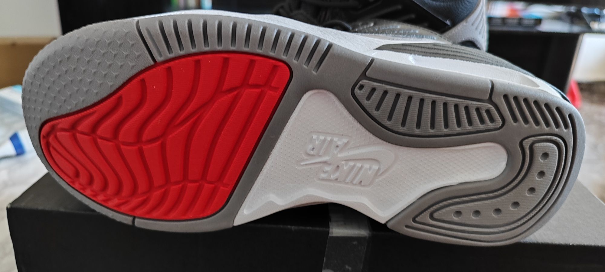 Юношески маратонки Jordan Max Aura 5