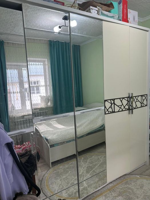 Кровать и шкаф спальный