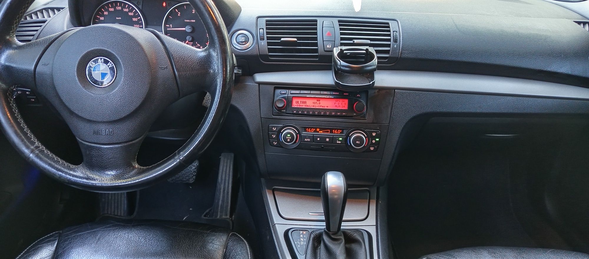 Продавам бмв е87 118д автоматик
