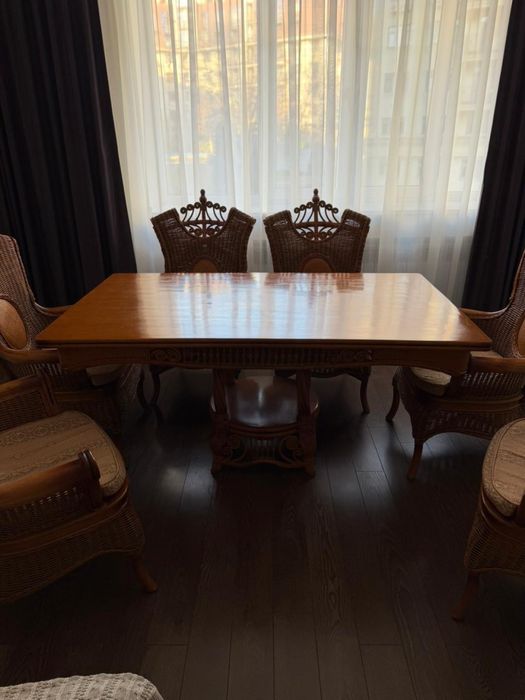 Стол и 6 стульев из ротанга