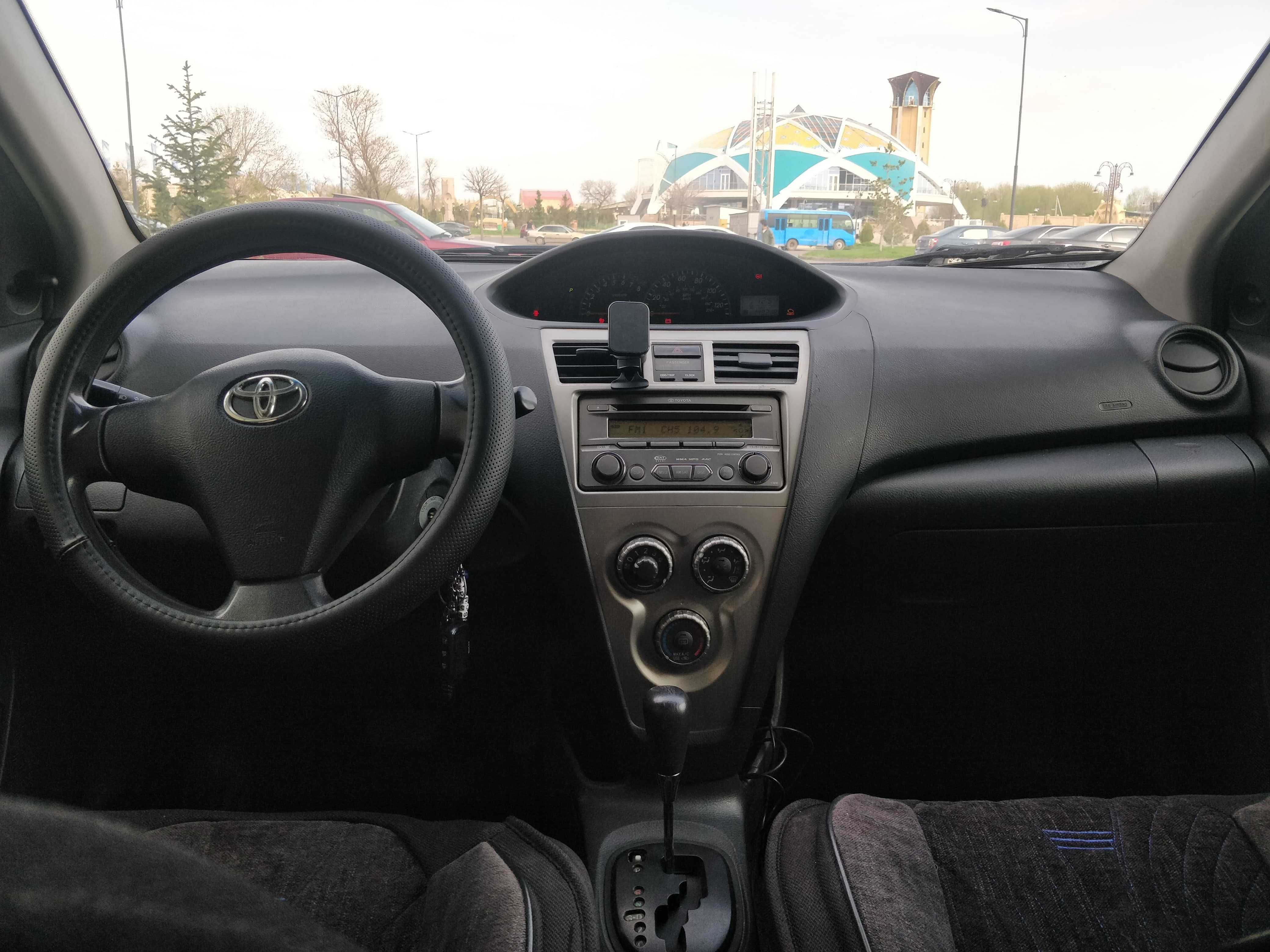 Toyota Yaris/2011/ Сел и поехал/ Каз учет/1,5/ АКПП/ экономия/ америка