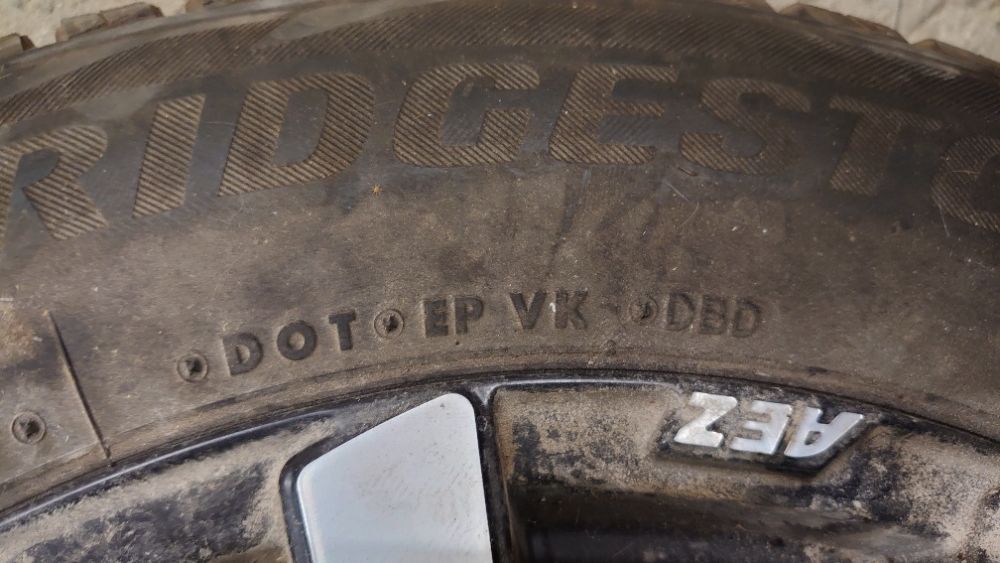 Продавам джанти AEZ в комплект със зимни гуми Bridgestone 235/65R18