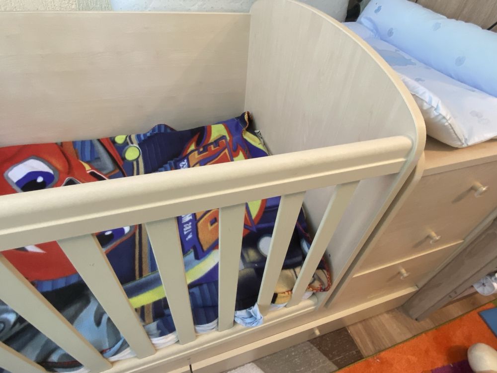 Бебешко трансформиращо се легло Arbor Baby & Junior