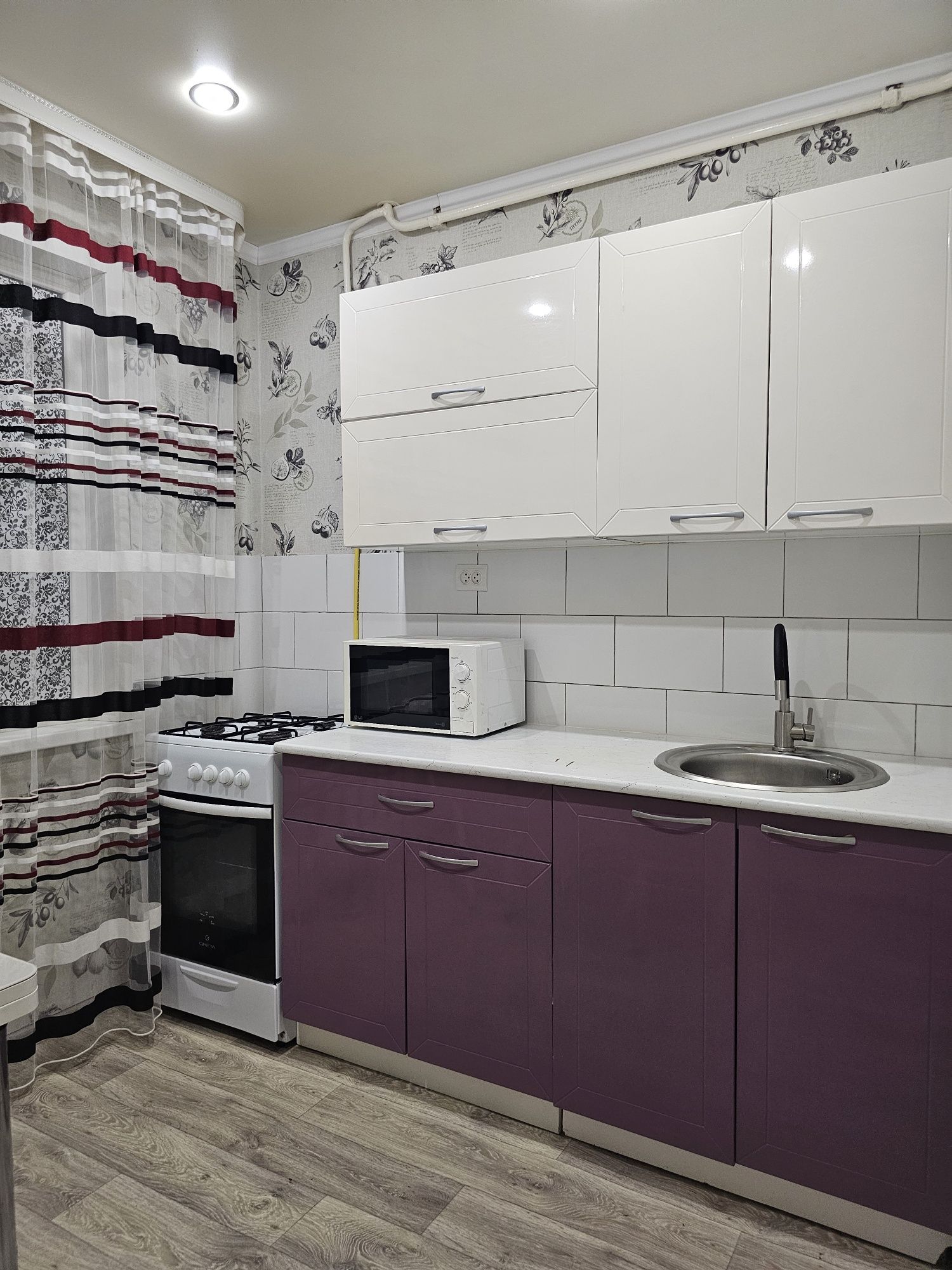 Продам 1 комнатную квартиру в центре