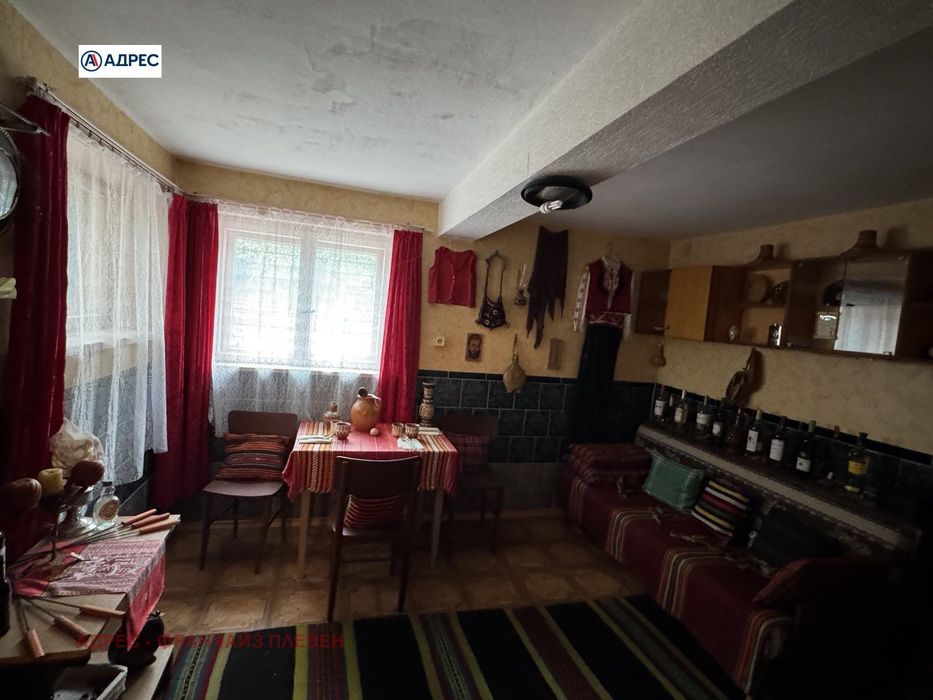 Къща в Враца, област-с.Старо село площ 150 цена 80000