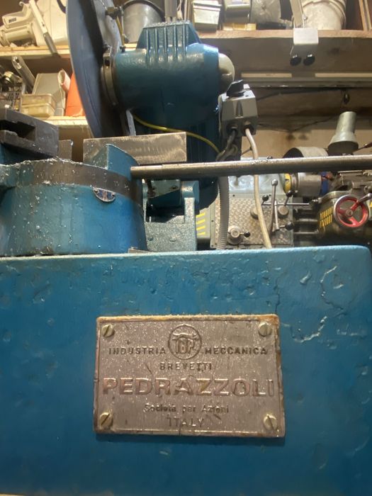 Circular debitat metal