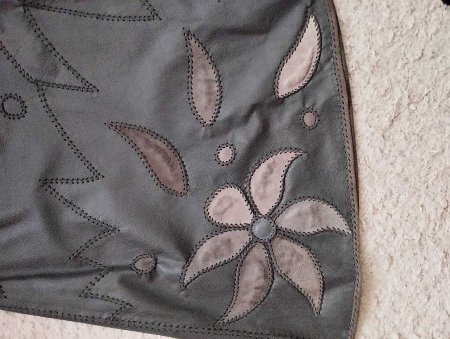 Ръчно изработен костюм от естествеа кожа