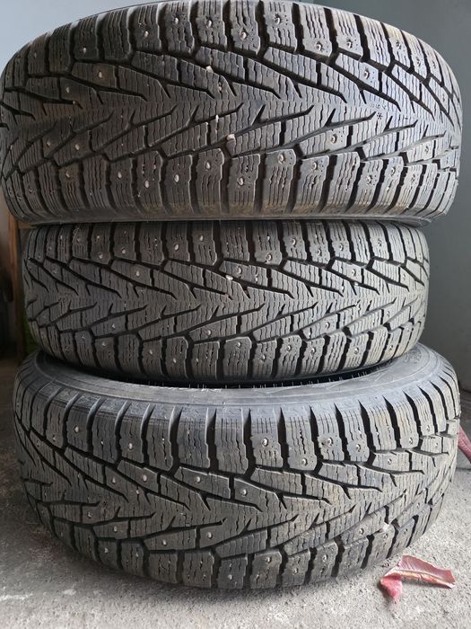 Шины Nokian 225/65/17 в отличном состоянии