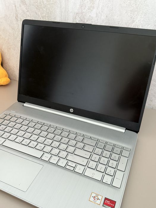 Ноутбук HP Laptop 15-dw1035ur