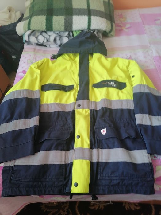 Haine de lucru (2 bucăți) - (mărimea 50) - 120 lei