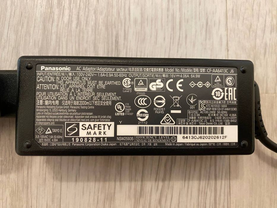 Tableta Panasonic Toughbook CF-20. Procesor i5, 8GB RAM, 256GB SSD M2