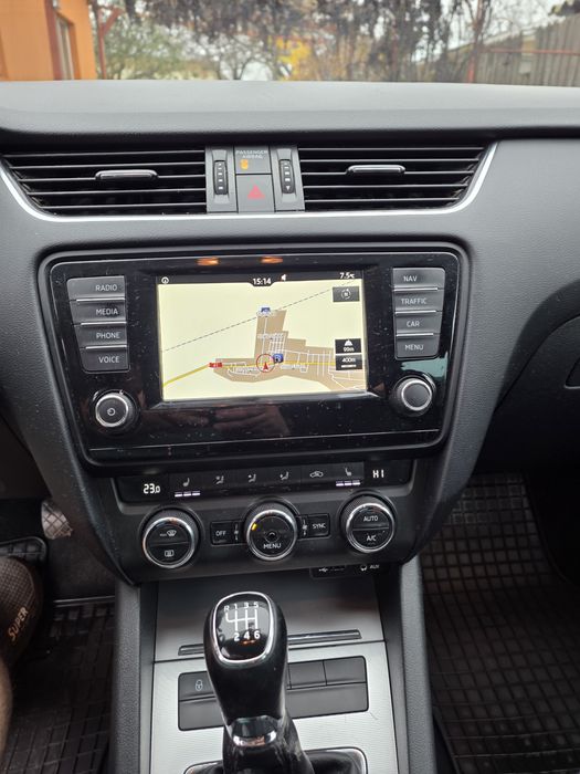 Vând Skoda Octavia III