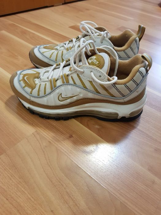 Adidasi Nike  coloare albastru  și alb cu maron mărime 37 ambele