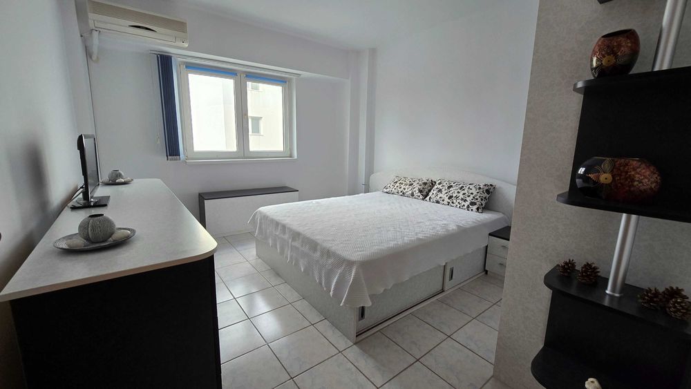 Vând apartament 2 camere mobilat complet, Port Turistic Mangalia