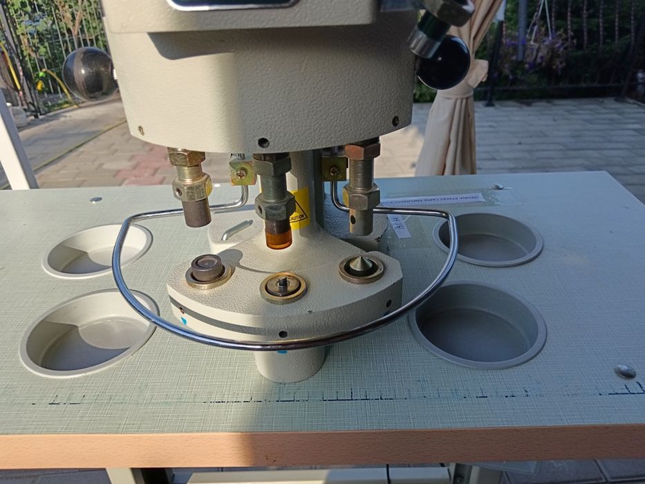 Capsator pneumatic 3 capete