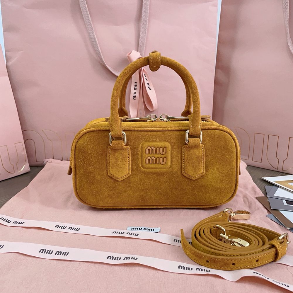 Geanta Miu Miu