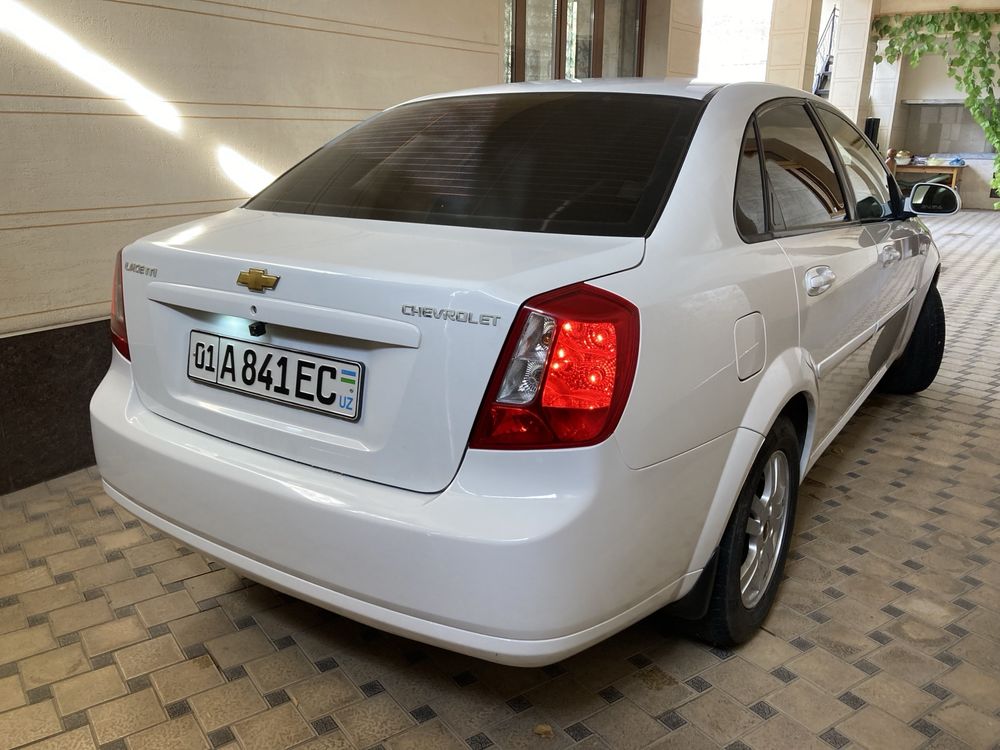 Lacetti 1.8 2011