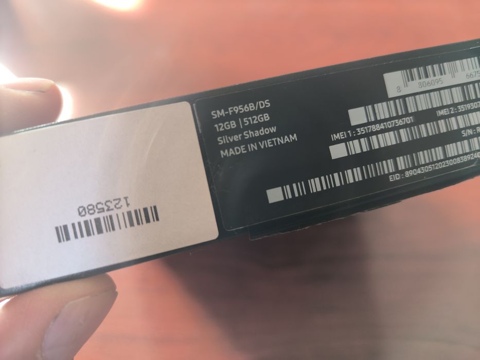 Samsung fold6. 512. В гаранция.