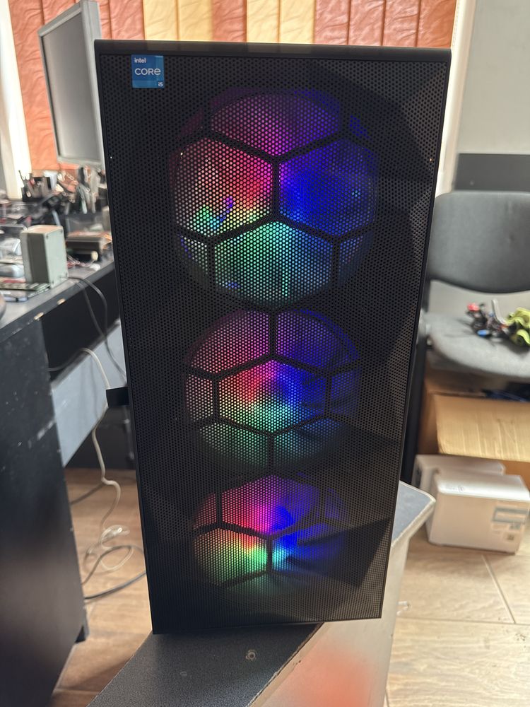 Sistem Desktop Gaming Gigabyte i5 13kgen 32g 1tb nvme RTX4060 8g