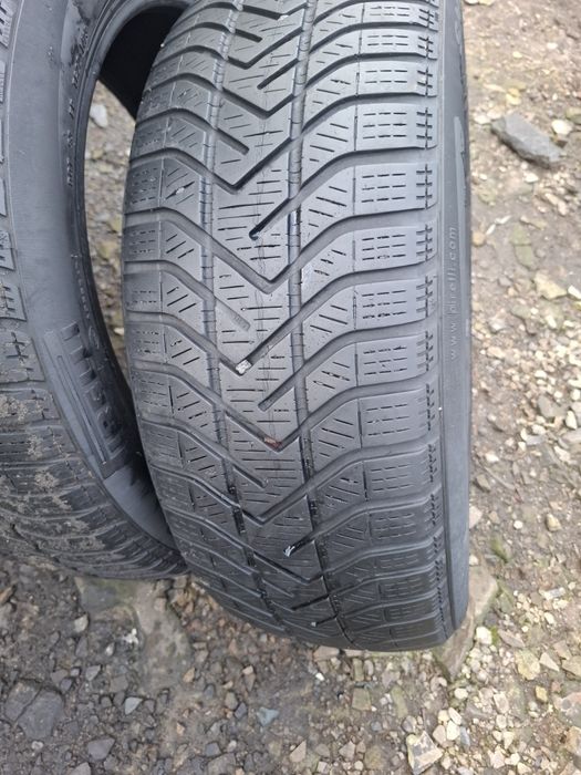 Vand 2 anvelope 195 55 17 pireli de iarna bune dot 2023