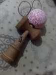 Kendama semnată de bisoi