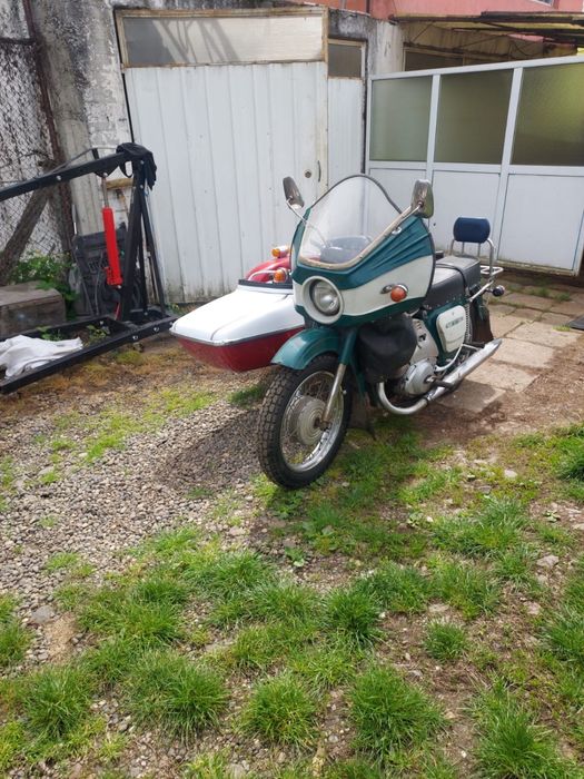 Moto  IJ  Jupiter cu atas