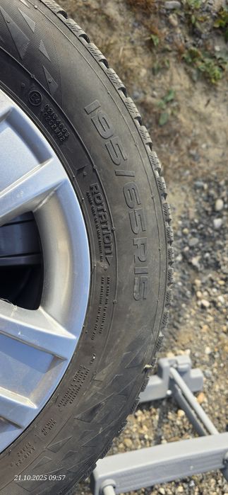 De vânzare jante originale Skoda plus anvelope iarna