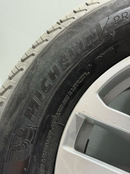 Оригинальные диски Cadillac r18 с резиной