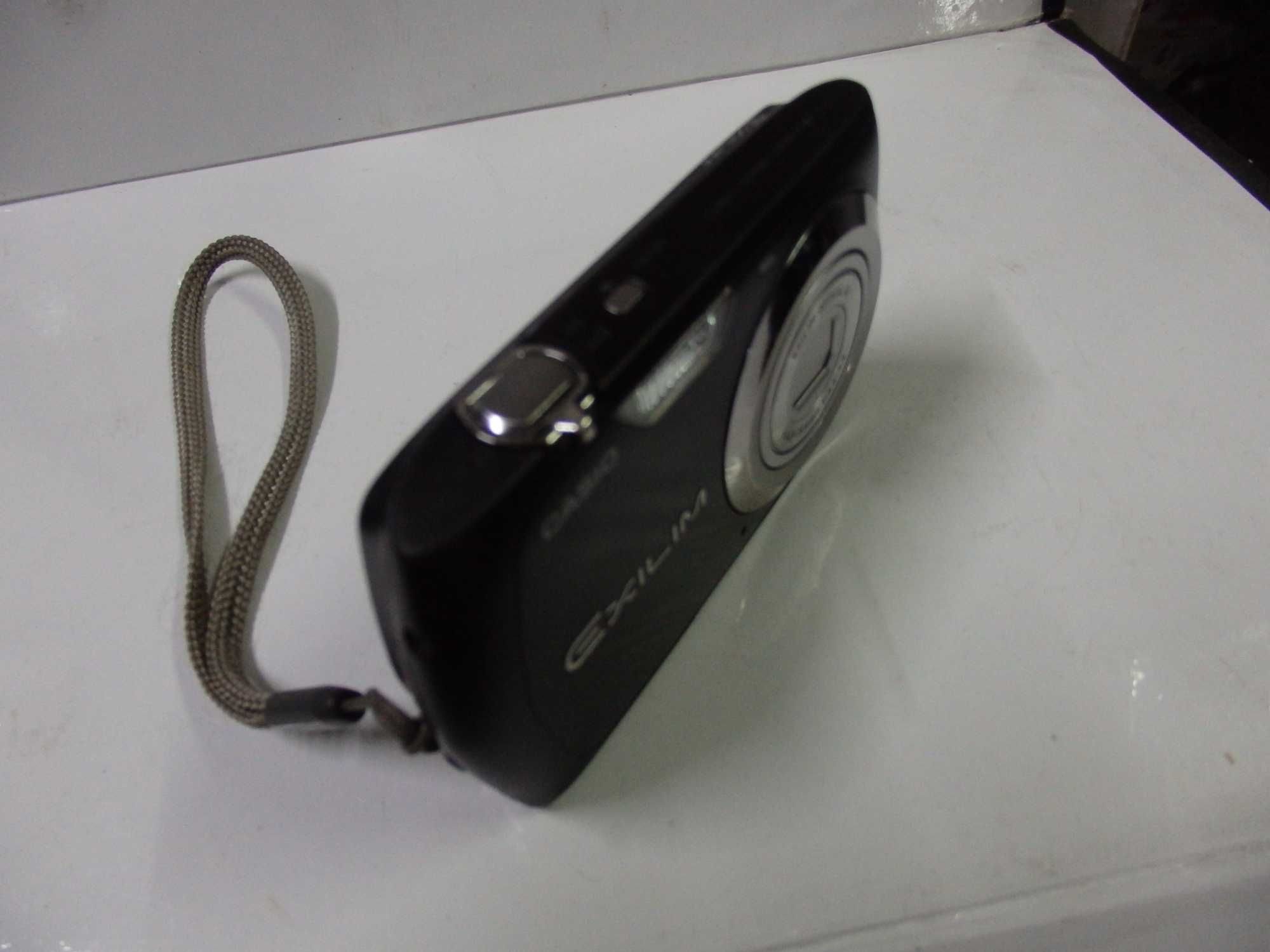 Casio Exilim EX-Z350 12.1 MP