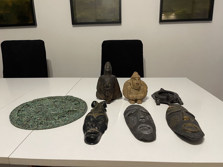 Figurine din piatra, masti si calendarul aztec