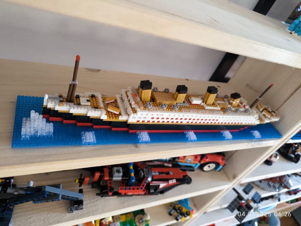 Titanic lego asamblat, lungime 48 cm, lățime 8,5, înălțime 12 cm