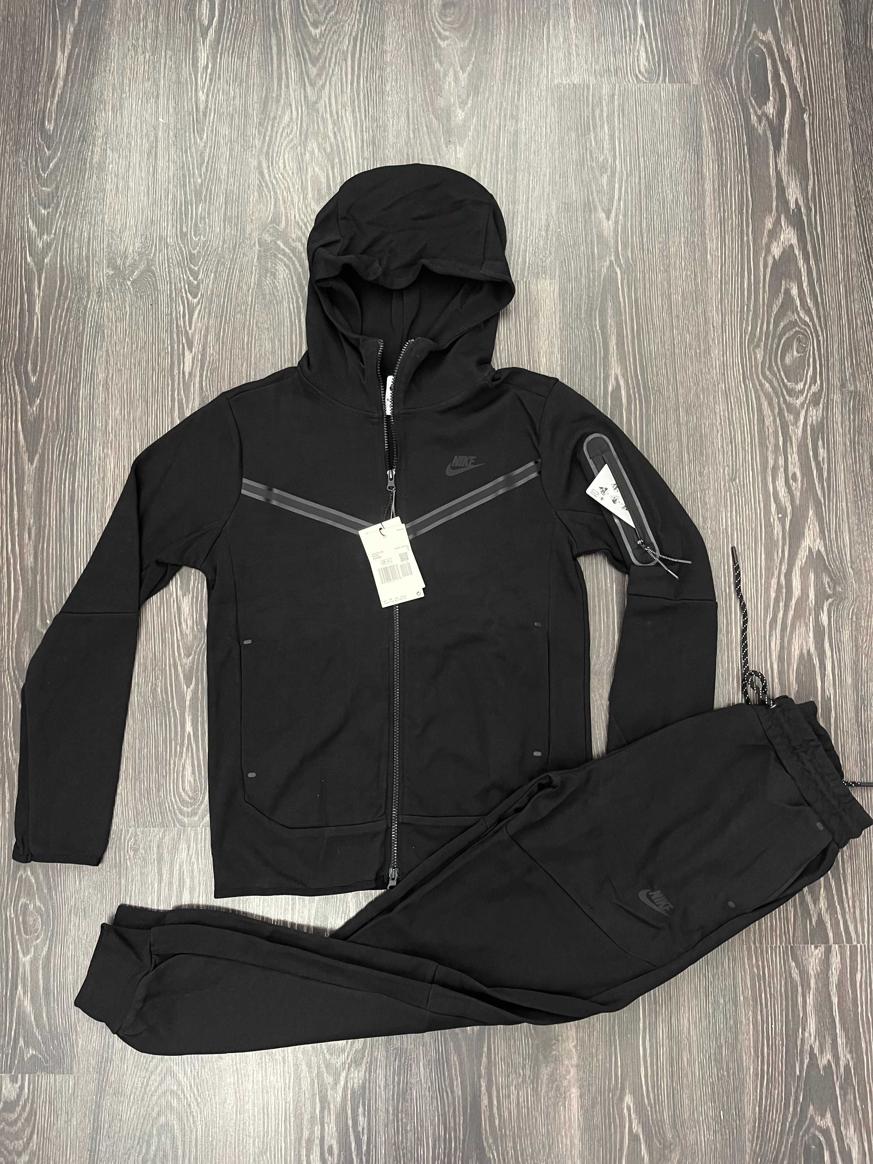 Trening Nike Tech Fleecee Negru Compleu Full (Hanorac + Pantalon)