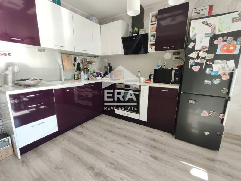 Продава се Тристаен апартамент в Варна, Чайка - 70 кв.м за 3143 €/кв.м - Снимка #3