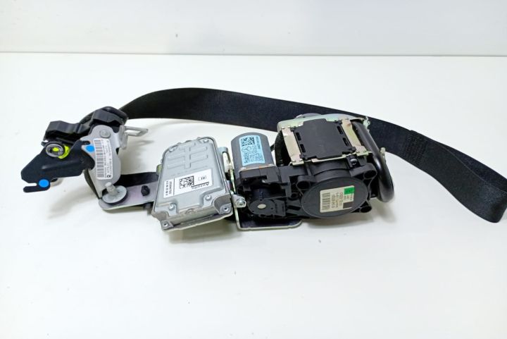 Centura siguranta dreapta fata  610035800D Mercedes-Benz E-Class W212