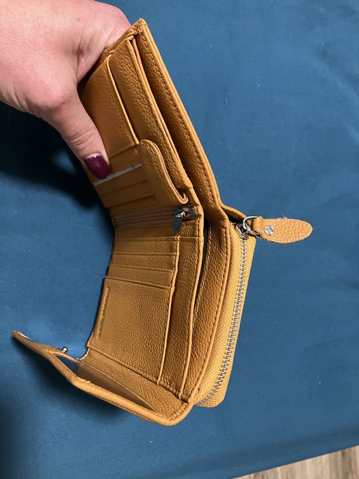 Ново дамско портмоне естествена кожа