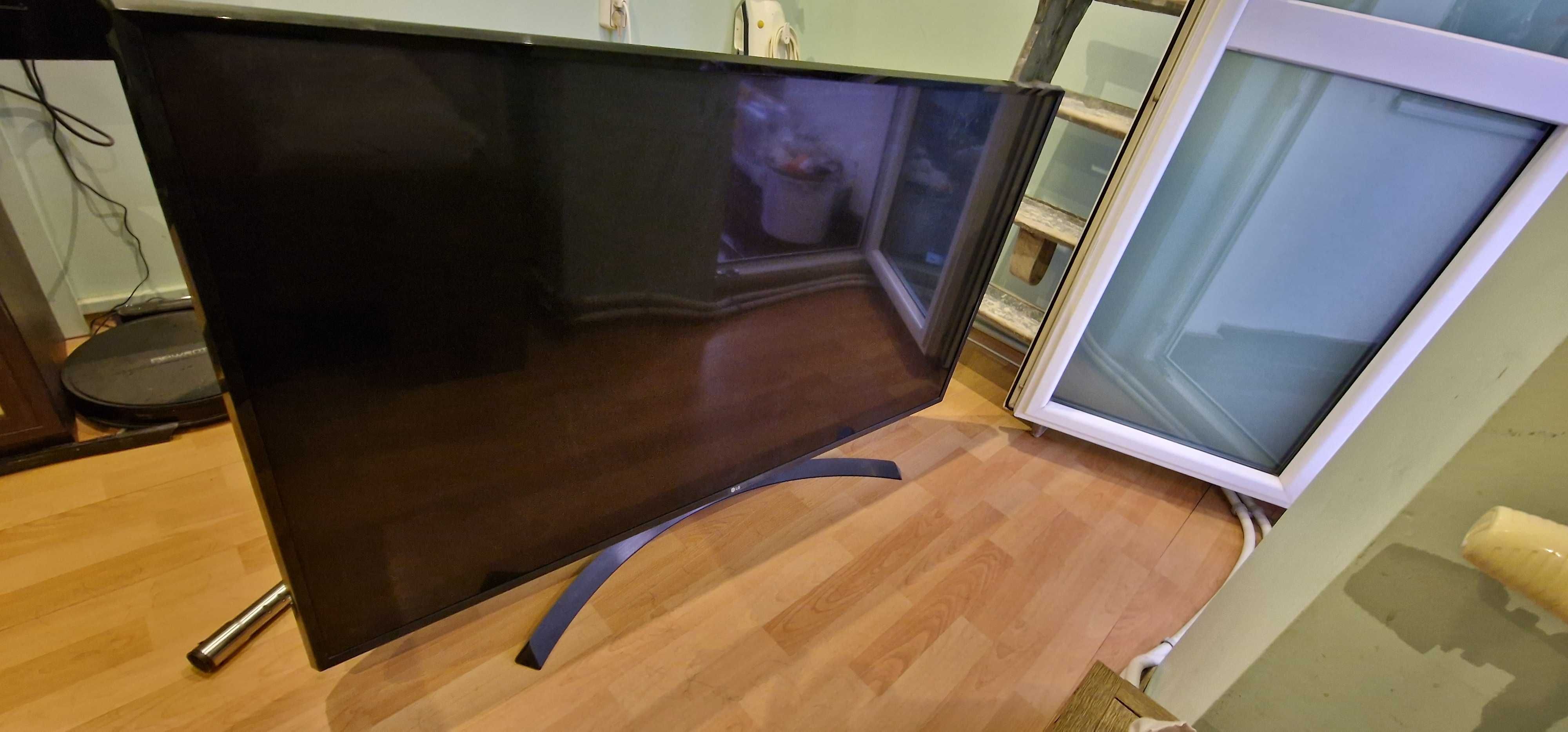 Телевизор LG 55 инча