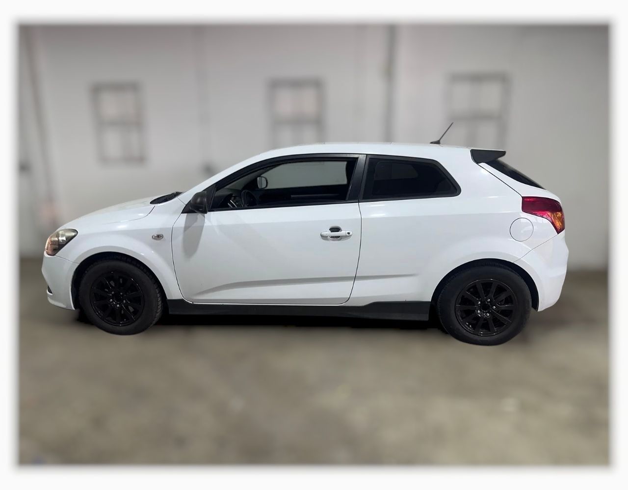 Kia Pro Ceed 1.4 CVVT Brooklyn 08.11.2011 tva deductibil