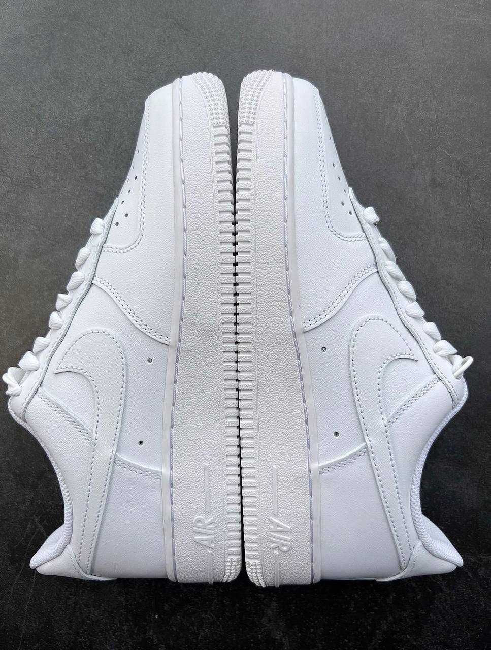 Кроссовки: Nike Air Force 1 Low 07