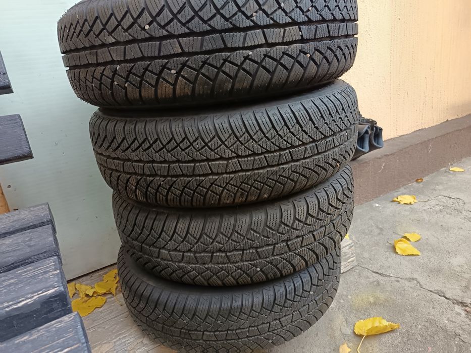 Vand anvelope de iarna in stare buna