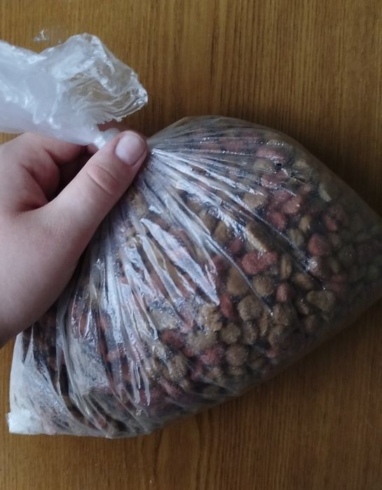 Продаю корм для кошек