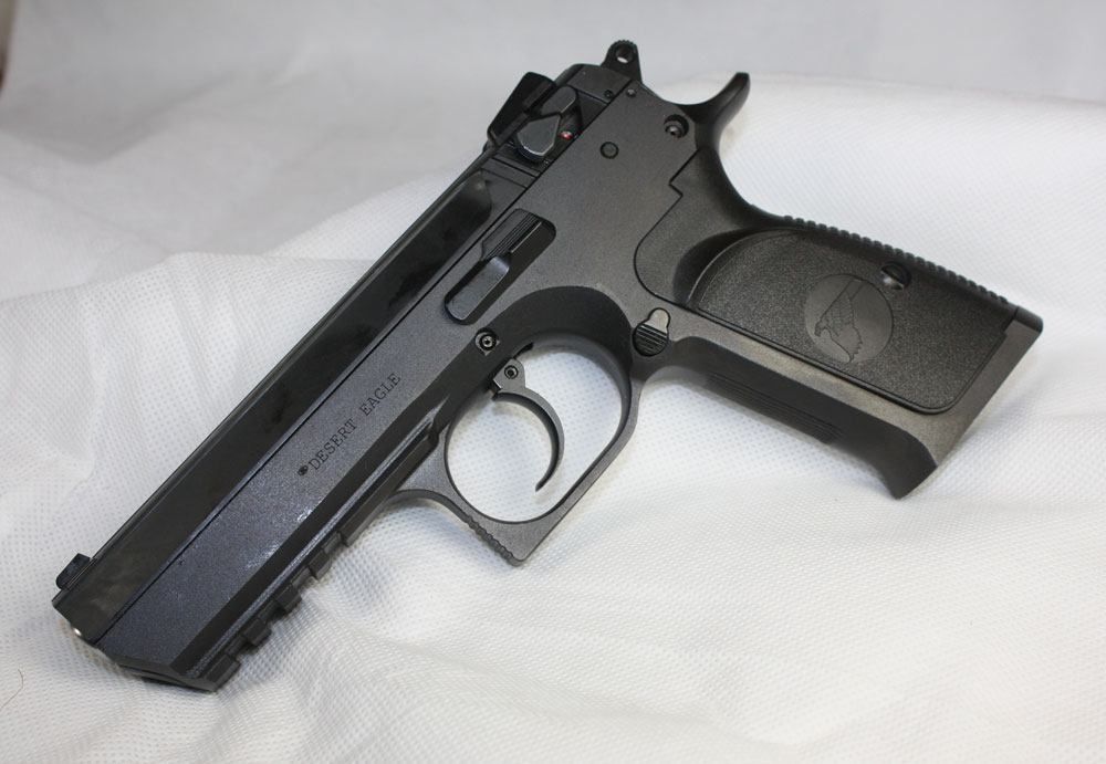 UN MODEL NOU! *Pistol Airsoft Semi-Automat* Co2 (CALITATE SUPERIOARA)