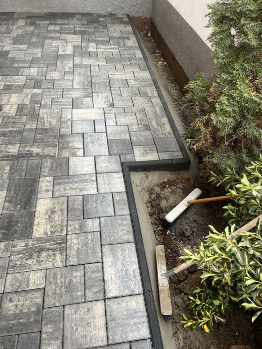 Montaji pavaj , borduri,rigole