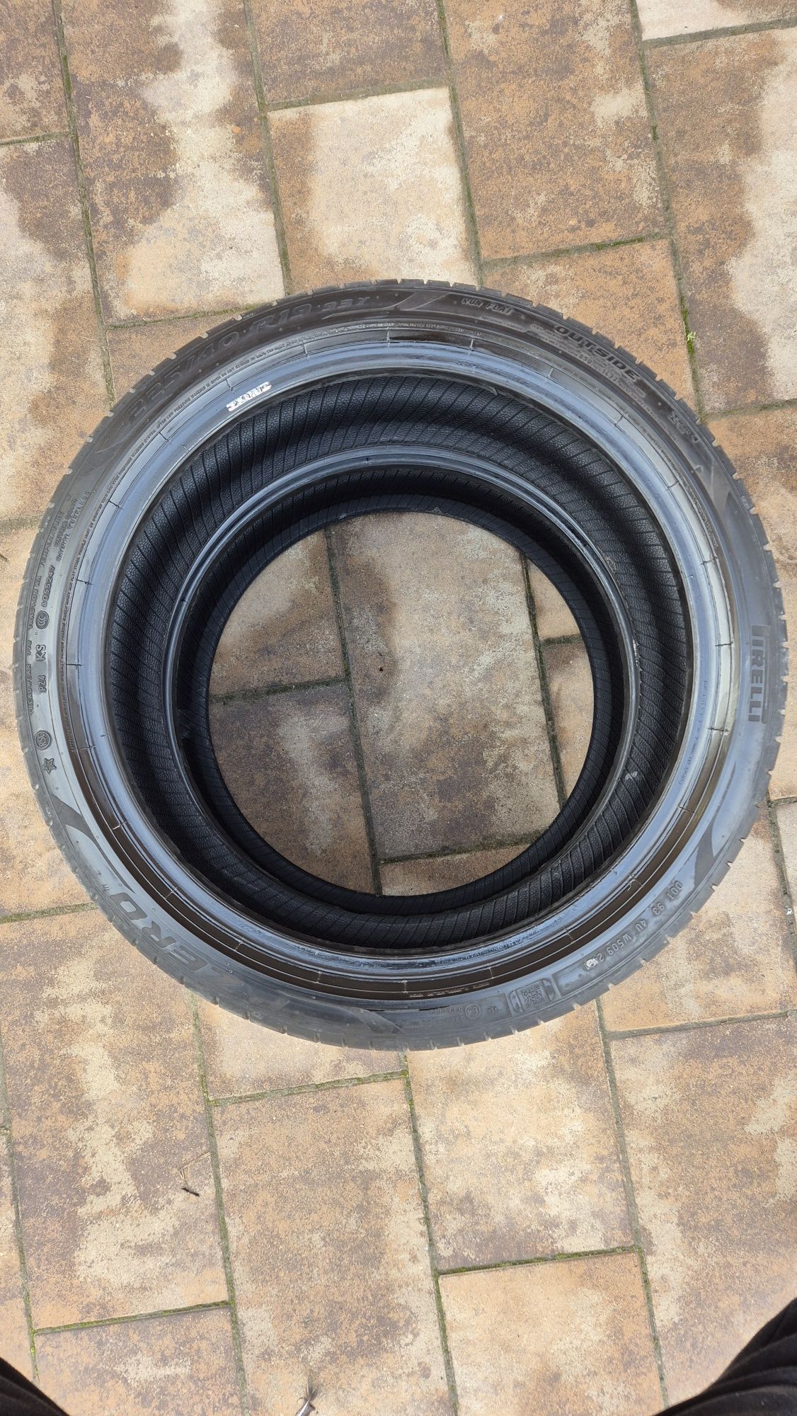 Vand 2x Anvelope vara Pirelli P Zero 225/40/19