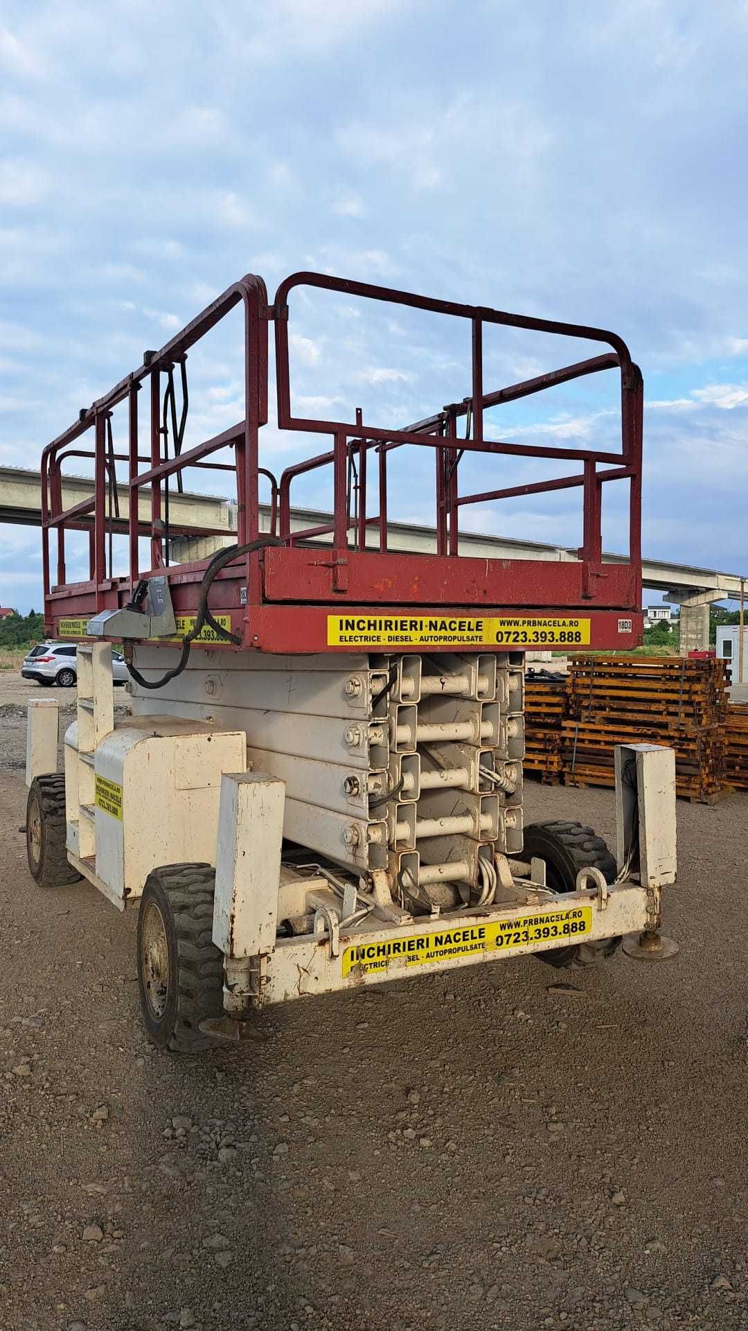 Vand nacela foarfecă diesel 18 m Haulotte H18SX Genie JLG  de exterior