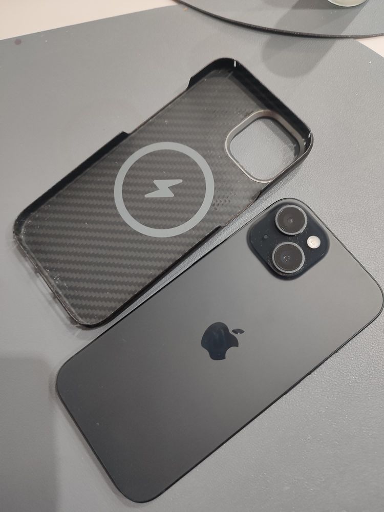 Vand iphone 15 128 GB