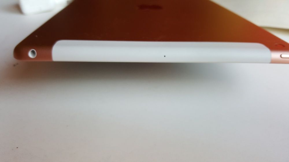 Нов iPad 7th generation Wi-fi + Cellular