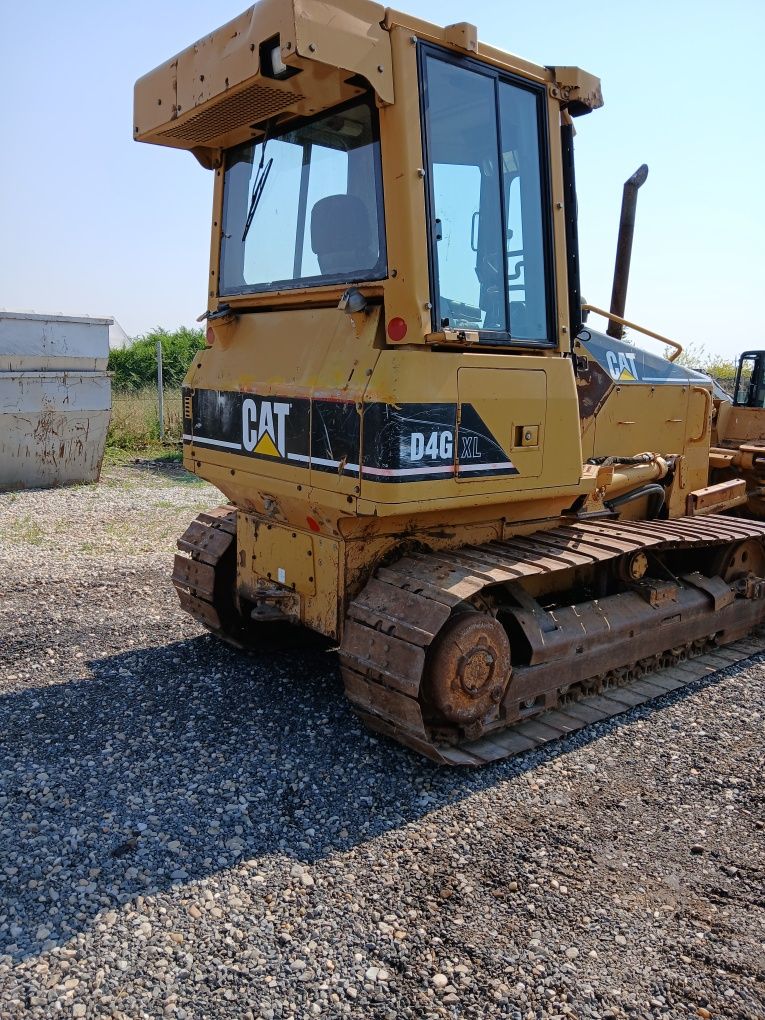 Caterpillar CAT D4G XL buldozer